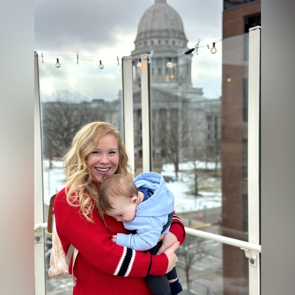 Meet your Posher, Victoria - Picture 1 of 1